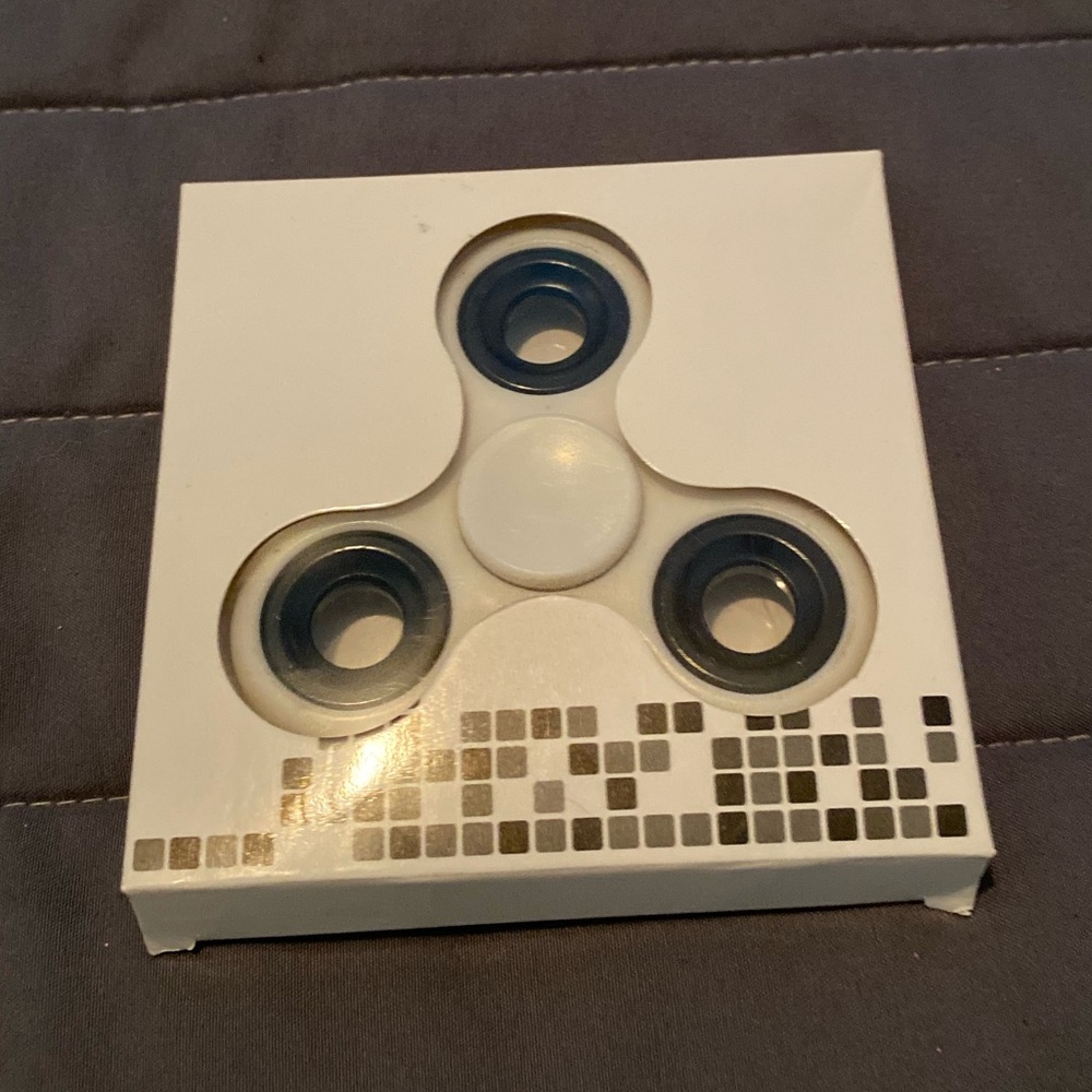 Fidget spinner